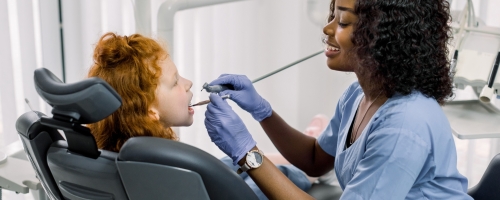 How To Use Federal Funding To Become a Dental Assistant