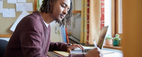 The Online Learning Grants Guide: 3 to Know About