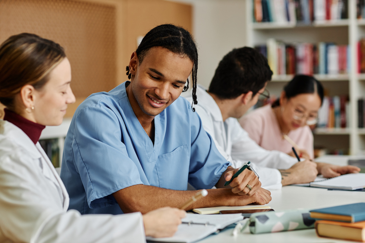 Doctor Study Student Study Habits of Highly Effective Medical Students - MedCerts